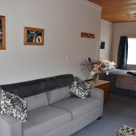 Bed and Breakfast Olivista à Masterton Extérieur photo